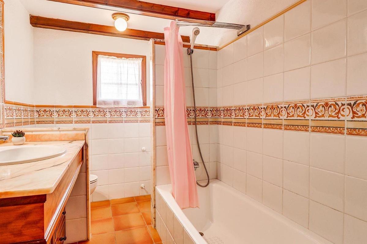 Ferienhaus Charming With A Fabulous Garden In By Renthousing *