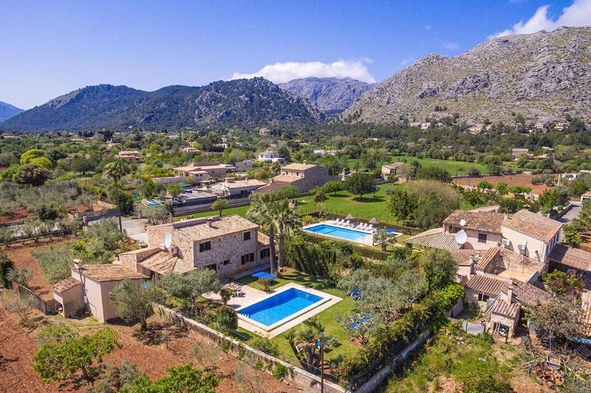 Charming With A Fabulous Garden In By Renthousing Ferienhaus *