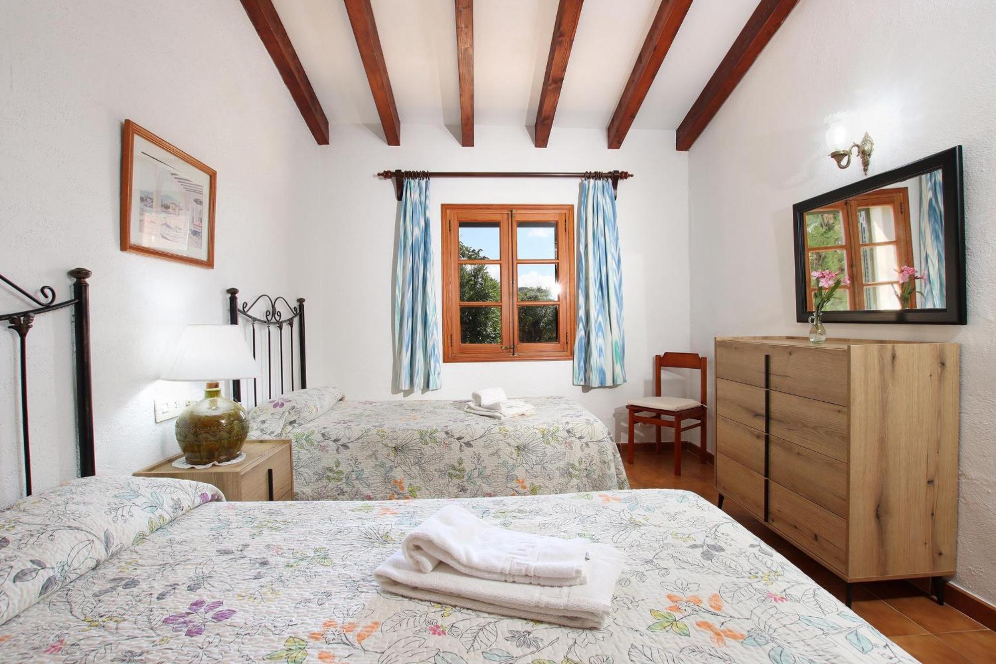 Ferienhaus Charming With A Fabulous Garden In By Renthousing *